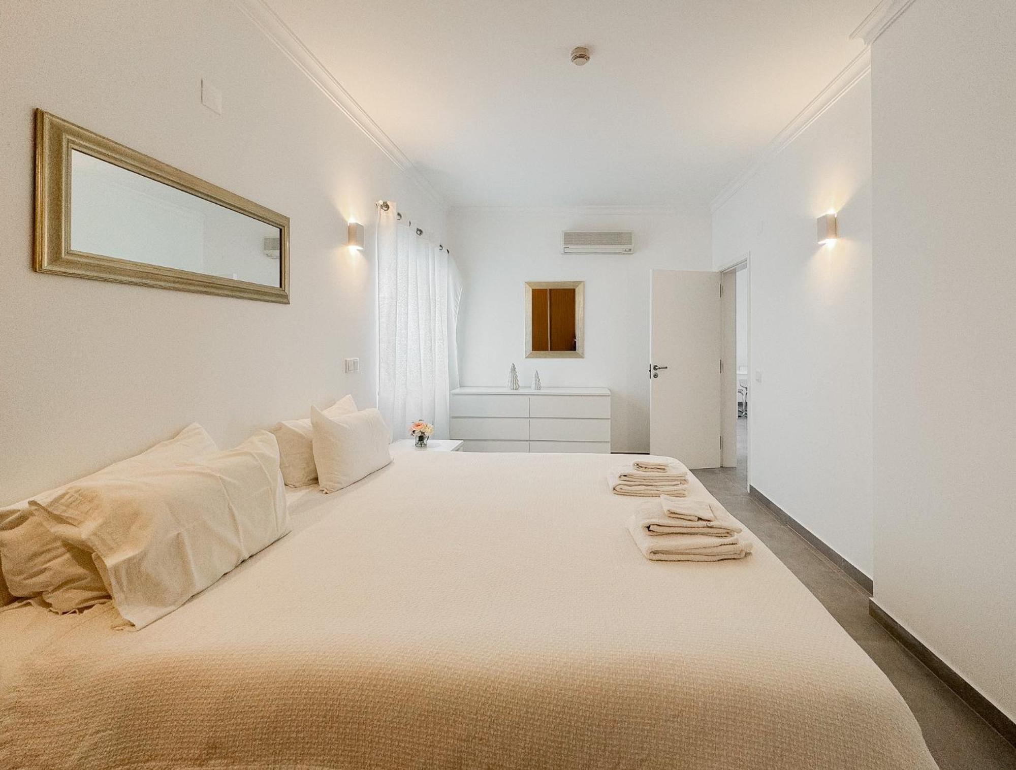 Holiday Beach Apartment Porto De Mos Lagos Luaran gambar